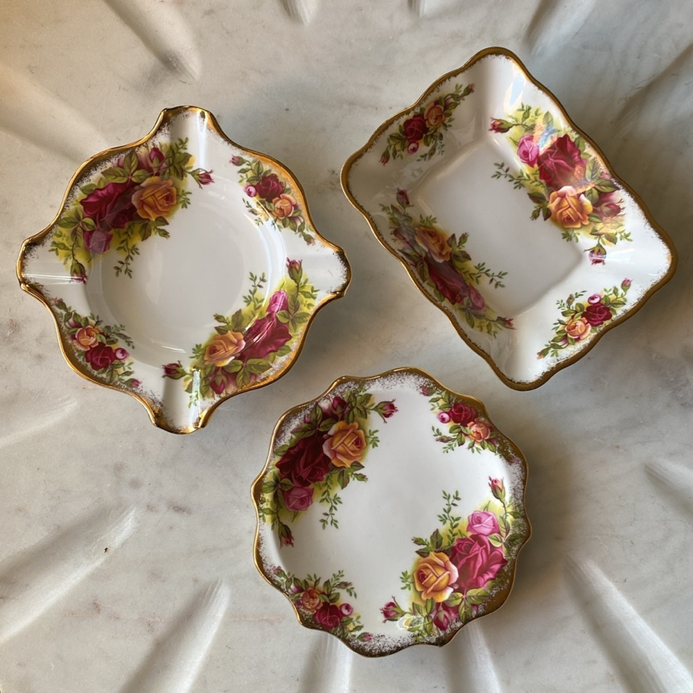 Vintage 3 Piece Royal Albert Country Roses Ashtray + Sweet Meat / Trinket Dishes